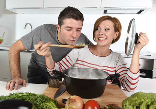 Оставить девичью фамилию: аргументы «за», которые приводят невесты