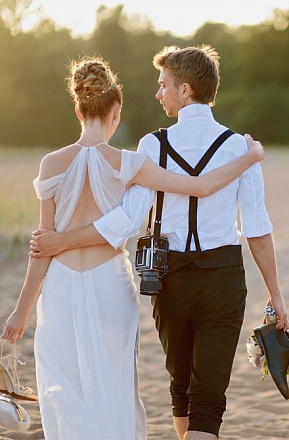 Молодожены