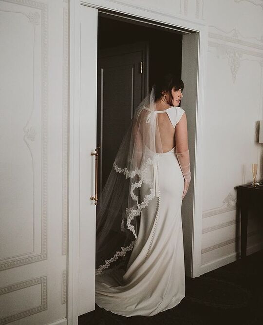 Платье с открытой спиной