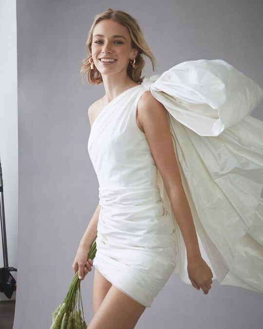 Платье с бантом