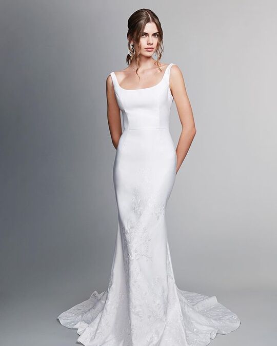 Квадратный вырез