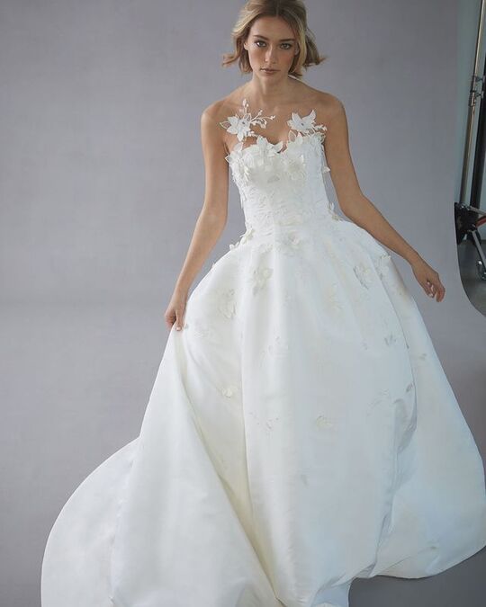 Оригинальное платье