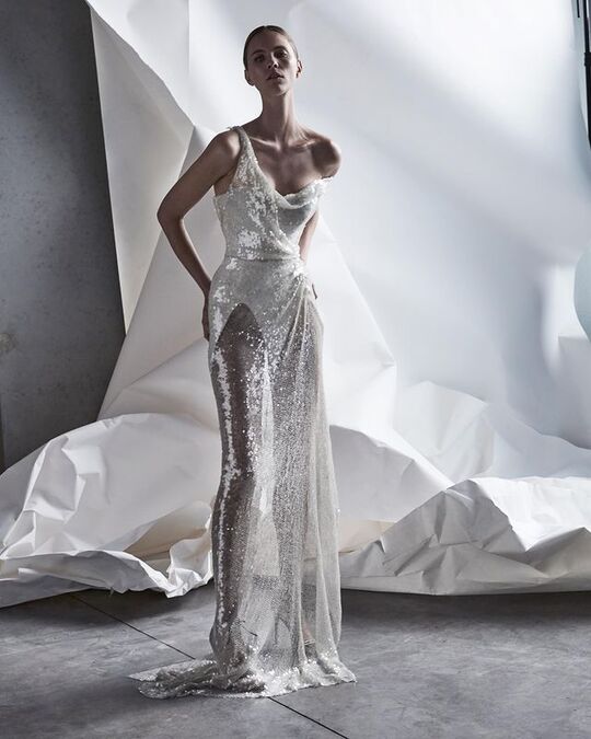 Блестящее платье