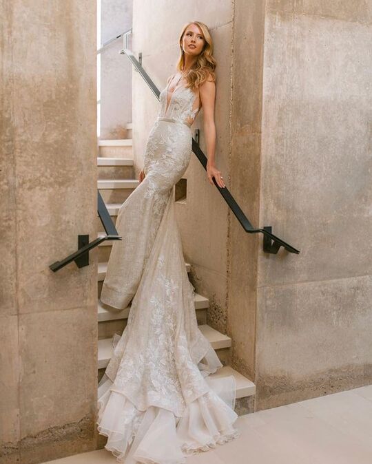 Платье со шлейфом