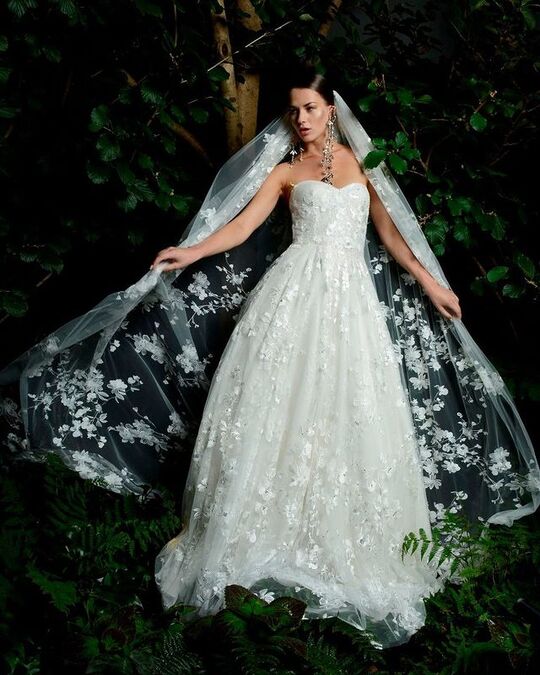 Платье с фатой