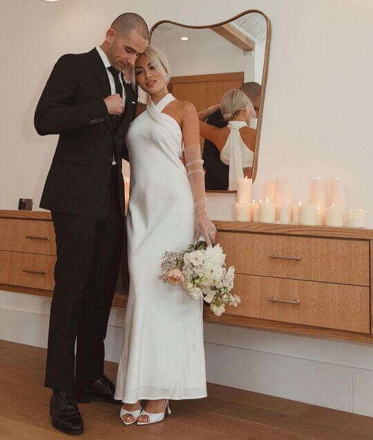 Платье с перчатками