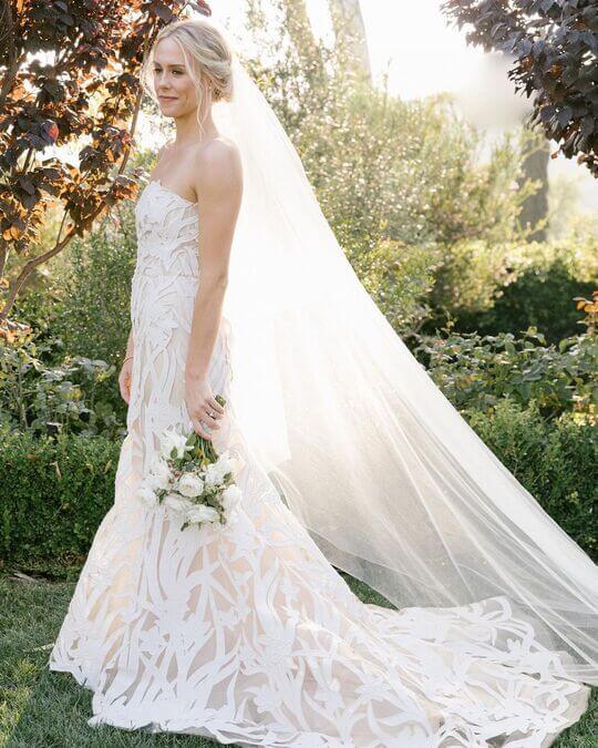 Красивое свадебное платье