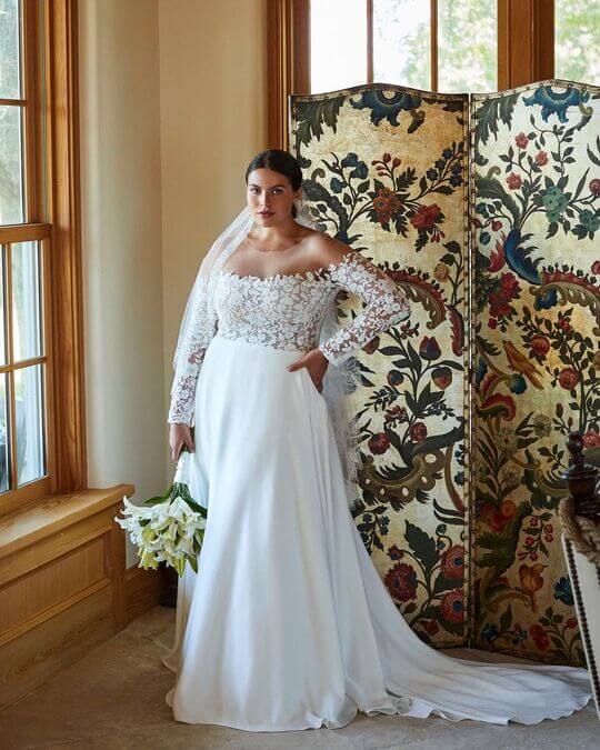 Платье со шлейфом