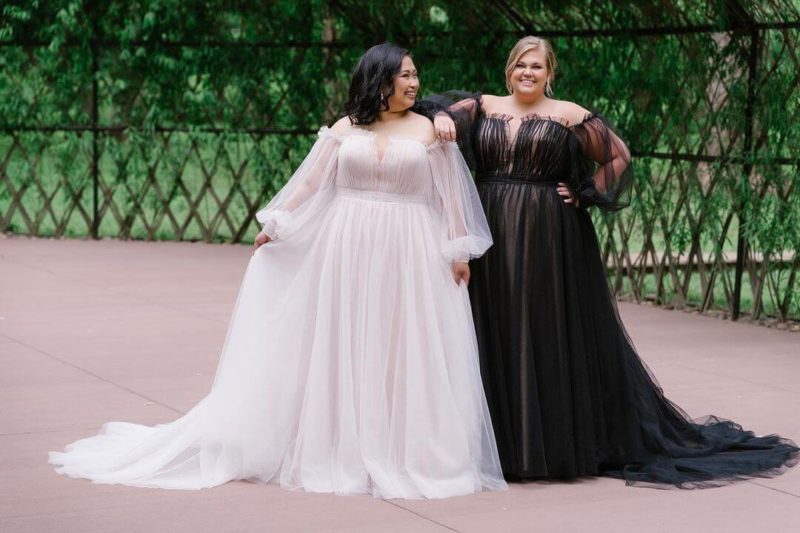 Разноцветные платья