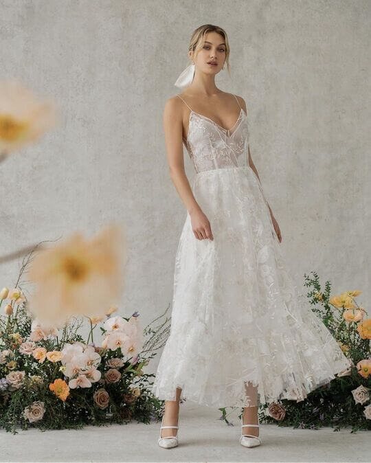 Платье на бретельках