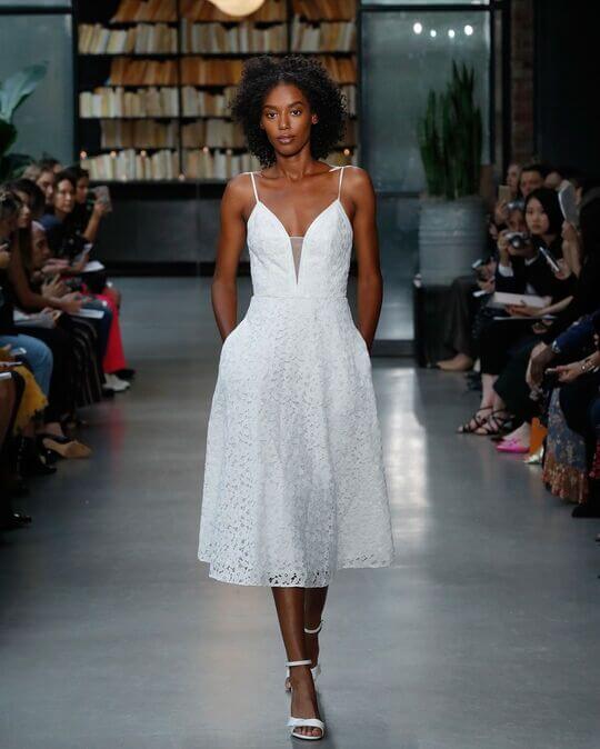 Укороченное платье