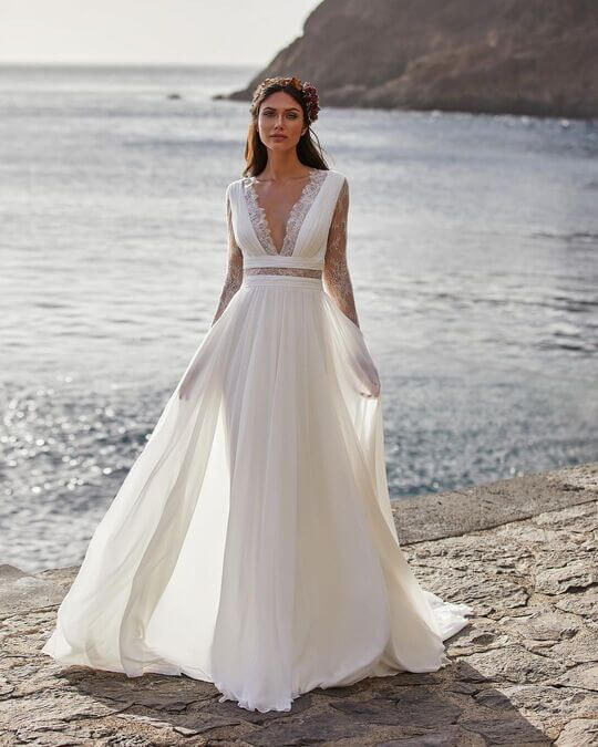 Глубокий вырез