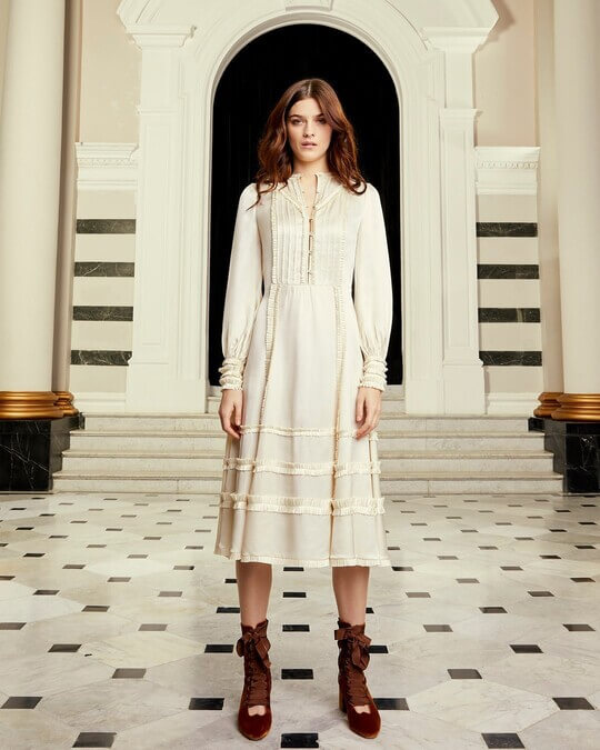 Простое платье