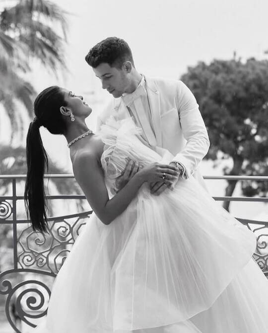 Georges Hobeika прическа низкий хвост на свадьбу