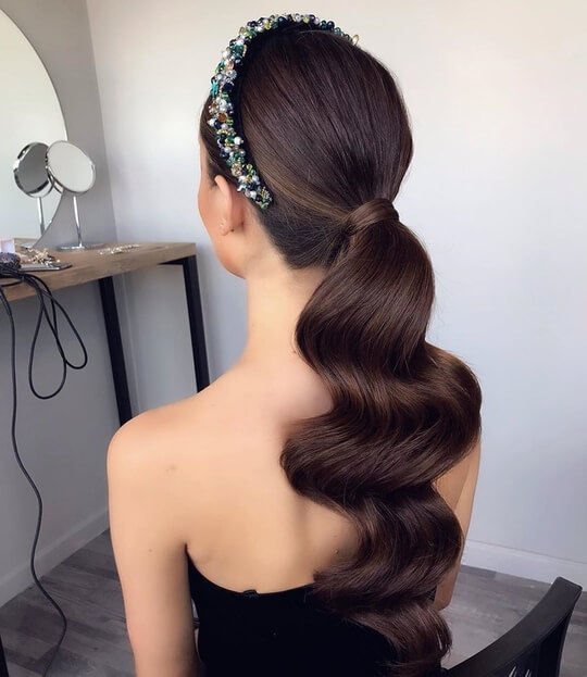 Свадебная прическа хвост с волной