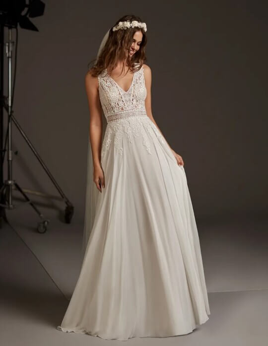 Платье в греческом стиле от Pronovias