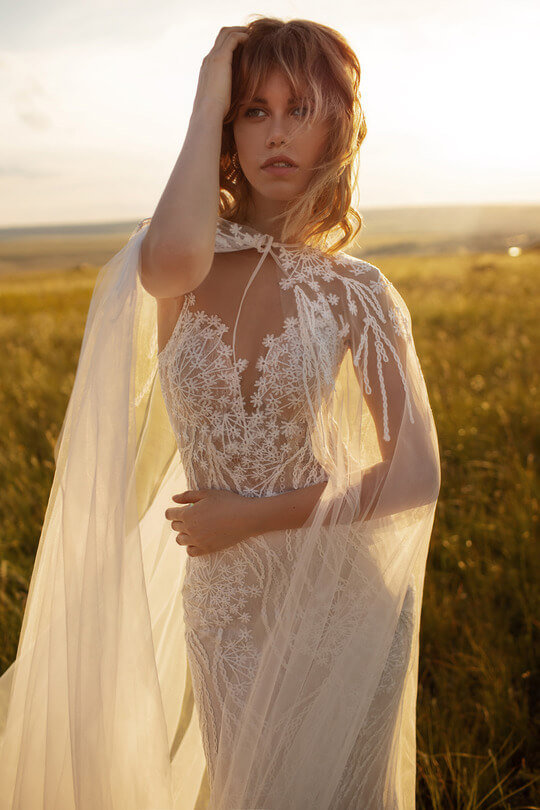 Anna Kuznecova – Una с накидкой