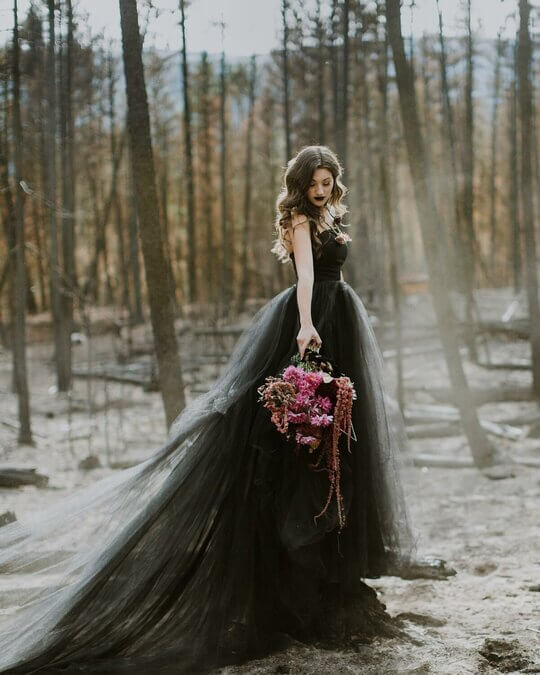 Черное платье для второй свадьбы