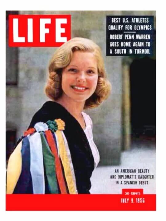 журнал LIFE с первым платьем Оскар де ла Рента