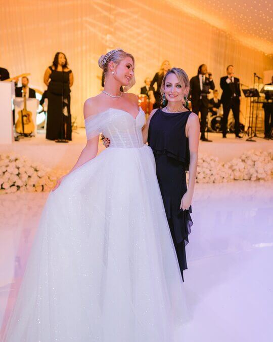 Пэрис Хилтон в бальном свадебном платье от Ghalia Lav