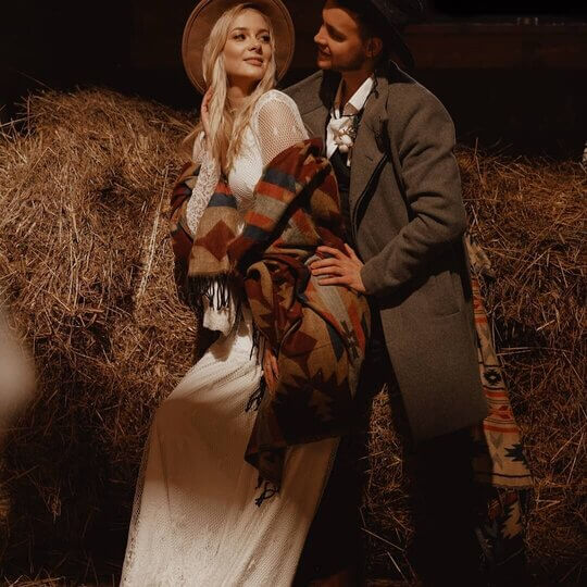 Фото у сена