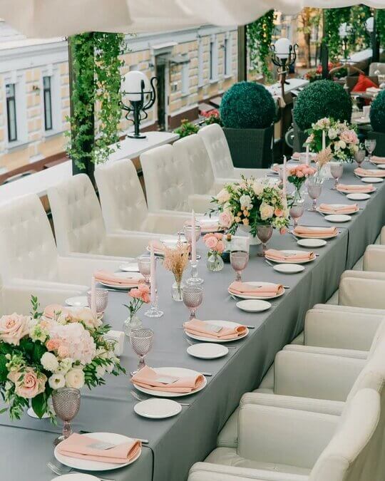 Светлый ресторан