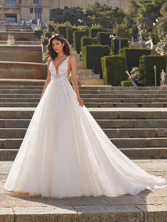 Нечеста с силуэтом "песочные часы"