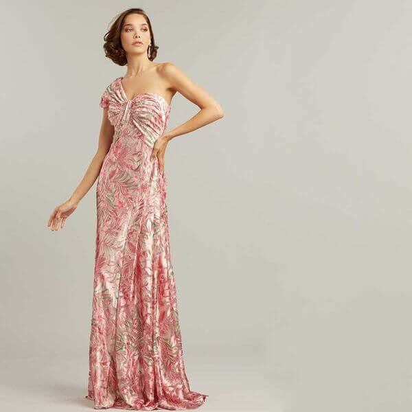 Полуоблегающее свадебное платье