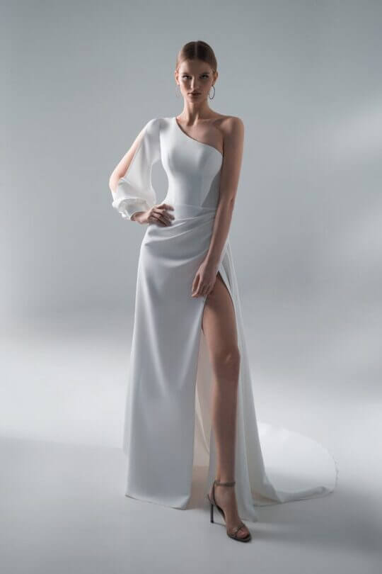 Платье с вырезом на одно плечо