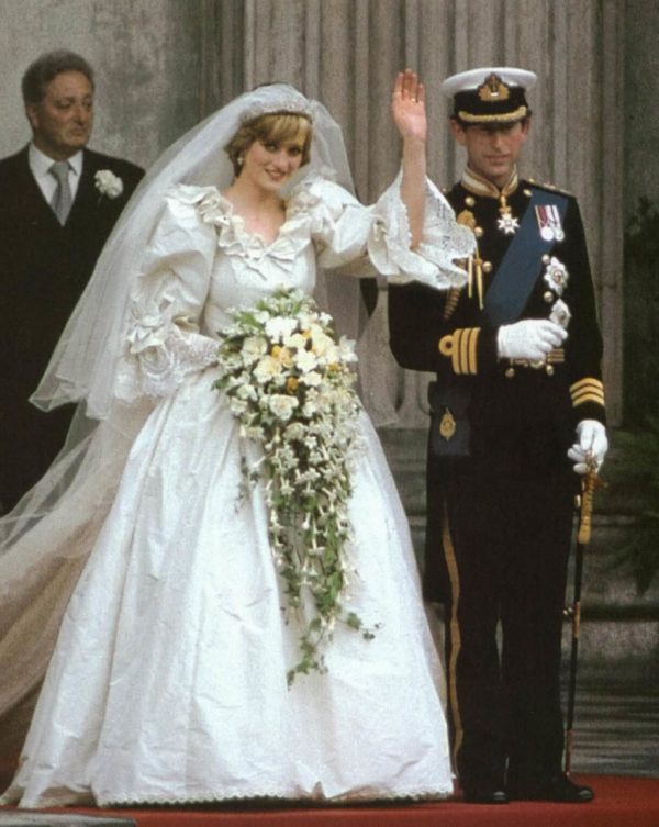 Культовое платье принцессы Дианы от супругов Эммануэль