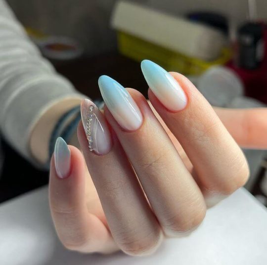 Свадебный маникюр градиент