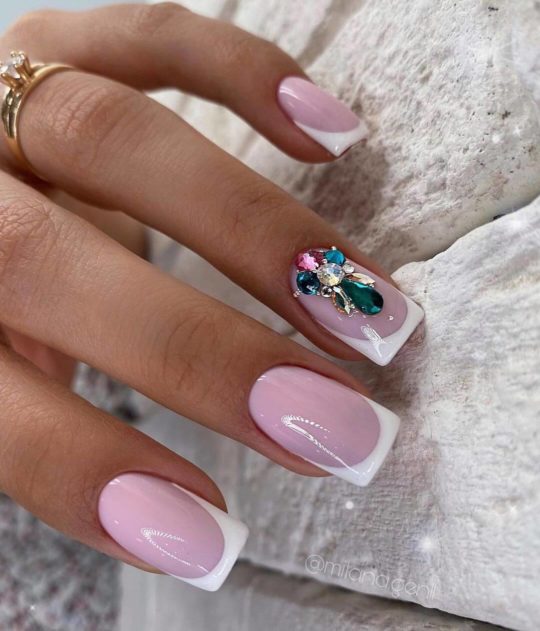 Френч с кристаллами Сваровски