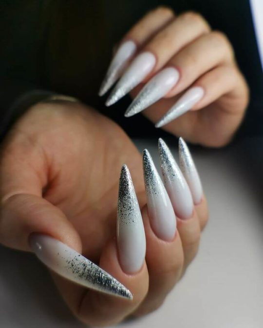 Свадебный маникюр на форму ногтей стилеты