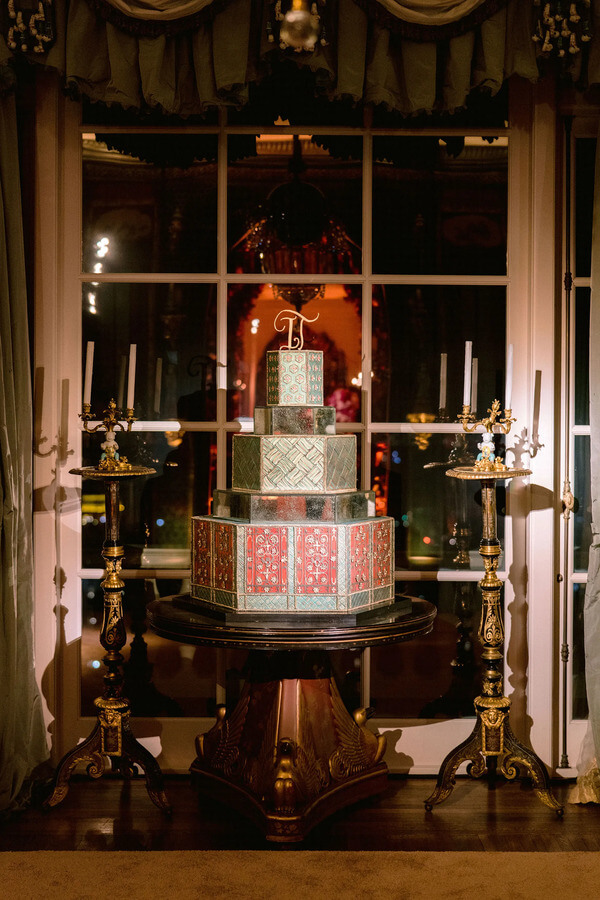 Необычный свадебный торт